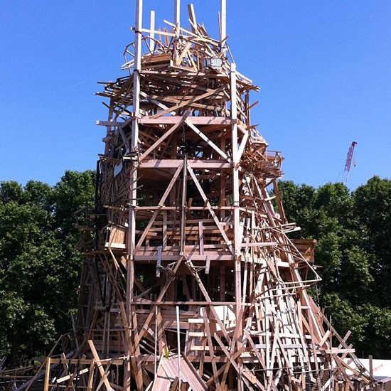 Cabane-en-Bois-Parc-de-la-Villette.jpg