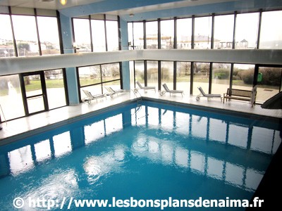 Piscine-Mercure-Sable-d'Olonne.jpg