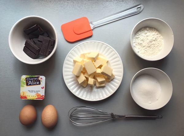 Ingredients-Recette-Fondant-Chocolat-Mangue.jpg