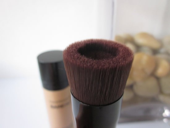 Pinceau-Precision-Bareminerals.jpg