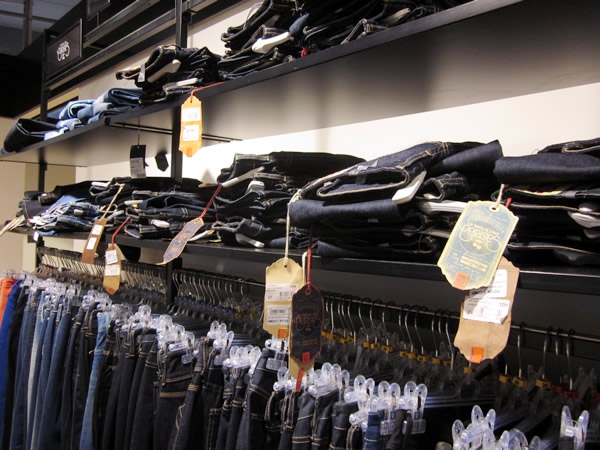 Jeans-Galeries-Lafayette-Outlet.jpg
