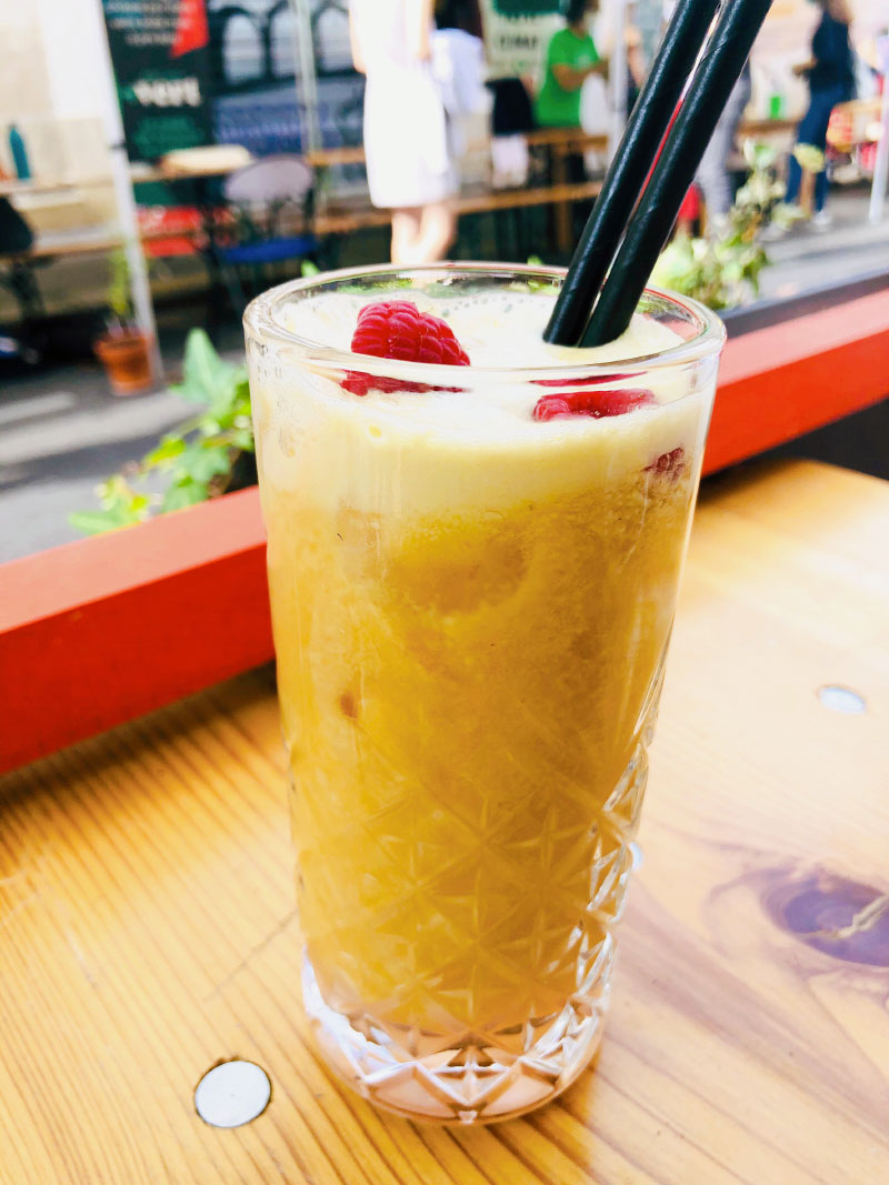 Smoothie pomme et fruits rouges