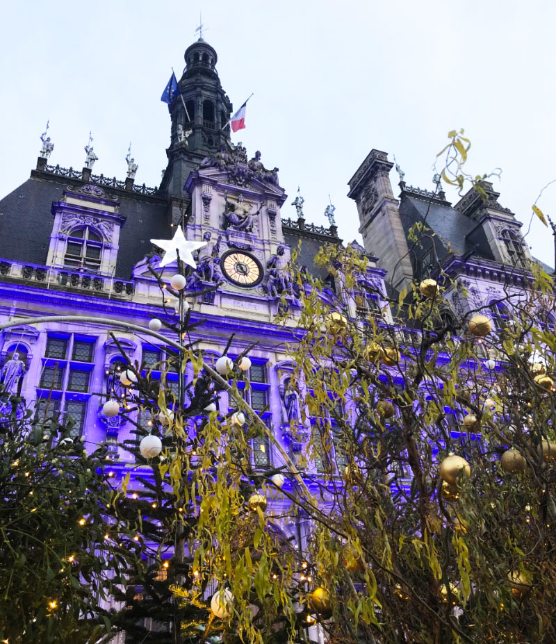 Hôtel de ville de Paris illuminé