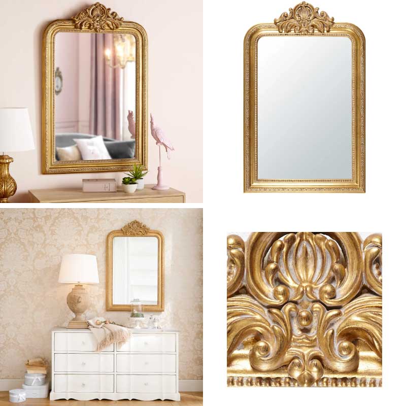Miroir doré avec moulures