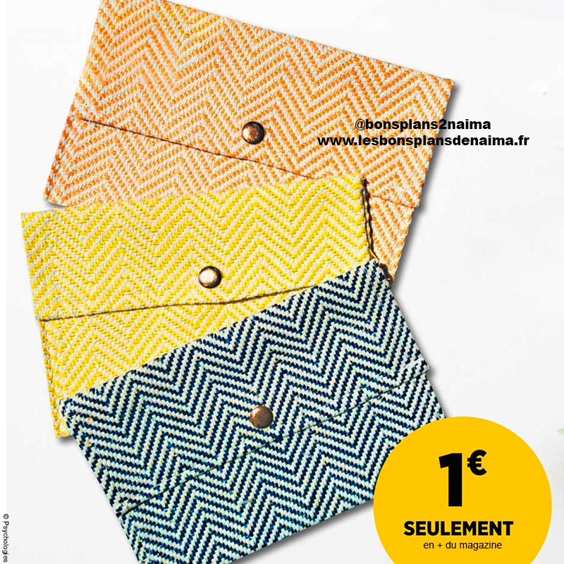 Pochette en raphia