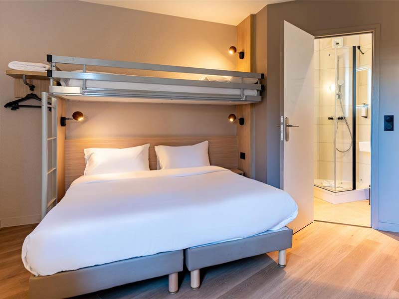 Chambre économique pour petit budget à l'Hôtel Kyriad ECO de Bussy-Saint-Georges