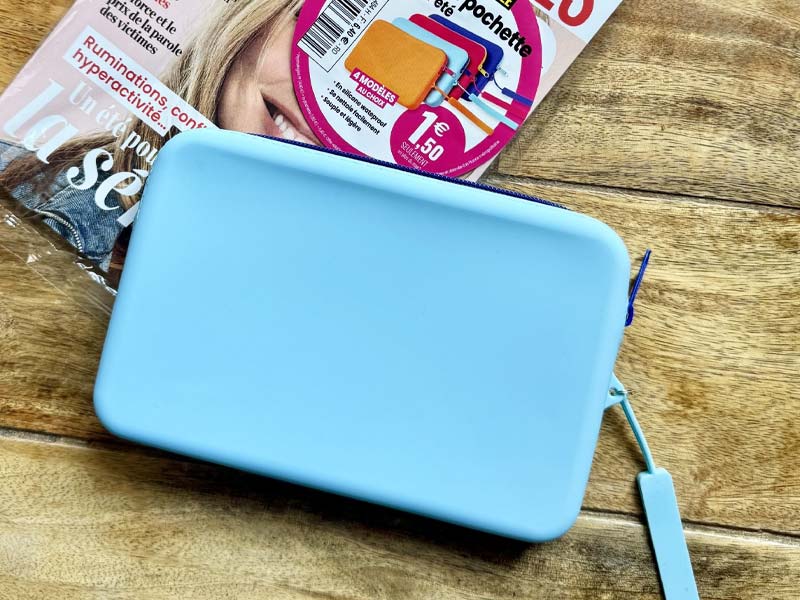 Pochette bleue en silicone waterproof